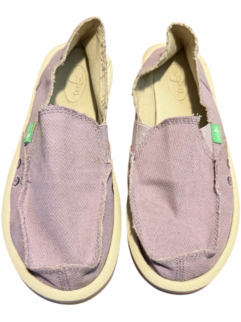 Sanuk  Slip-On Sneakers in Light Purple with Green Tag